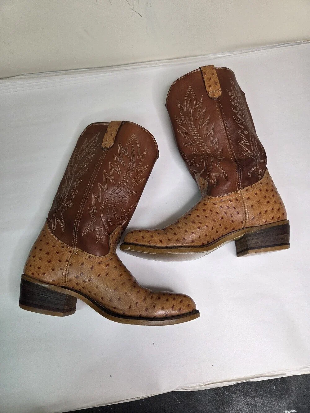 Levi’s Western‎ Cowboy Boots 10.5 M Brown Ostrich Embossed Leather Vintage